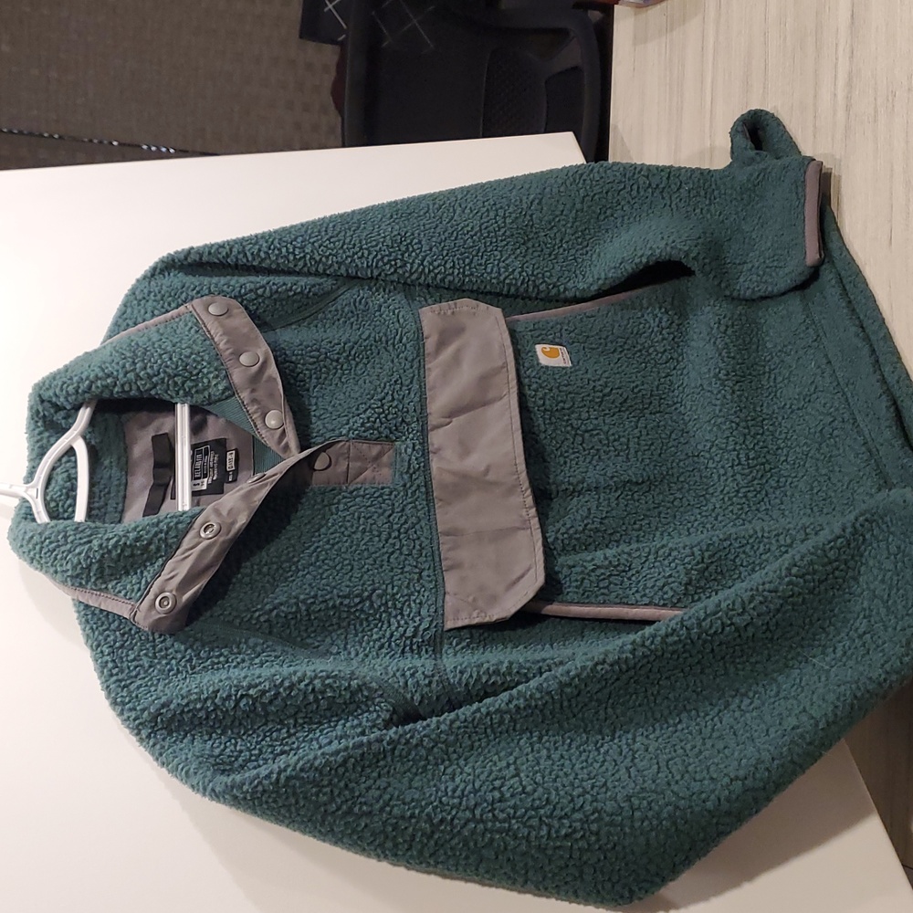 Carhartt Model # OJ4991-W Women's Small Green Sherpa Pullover. - Picture 8 of 16